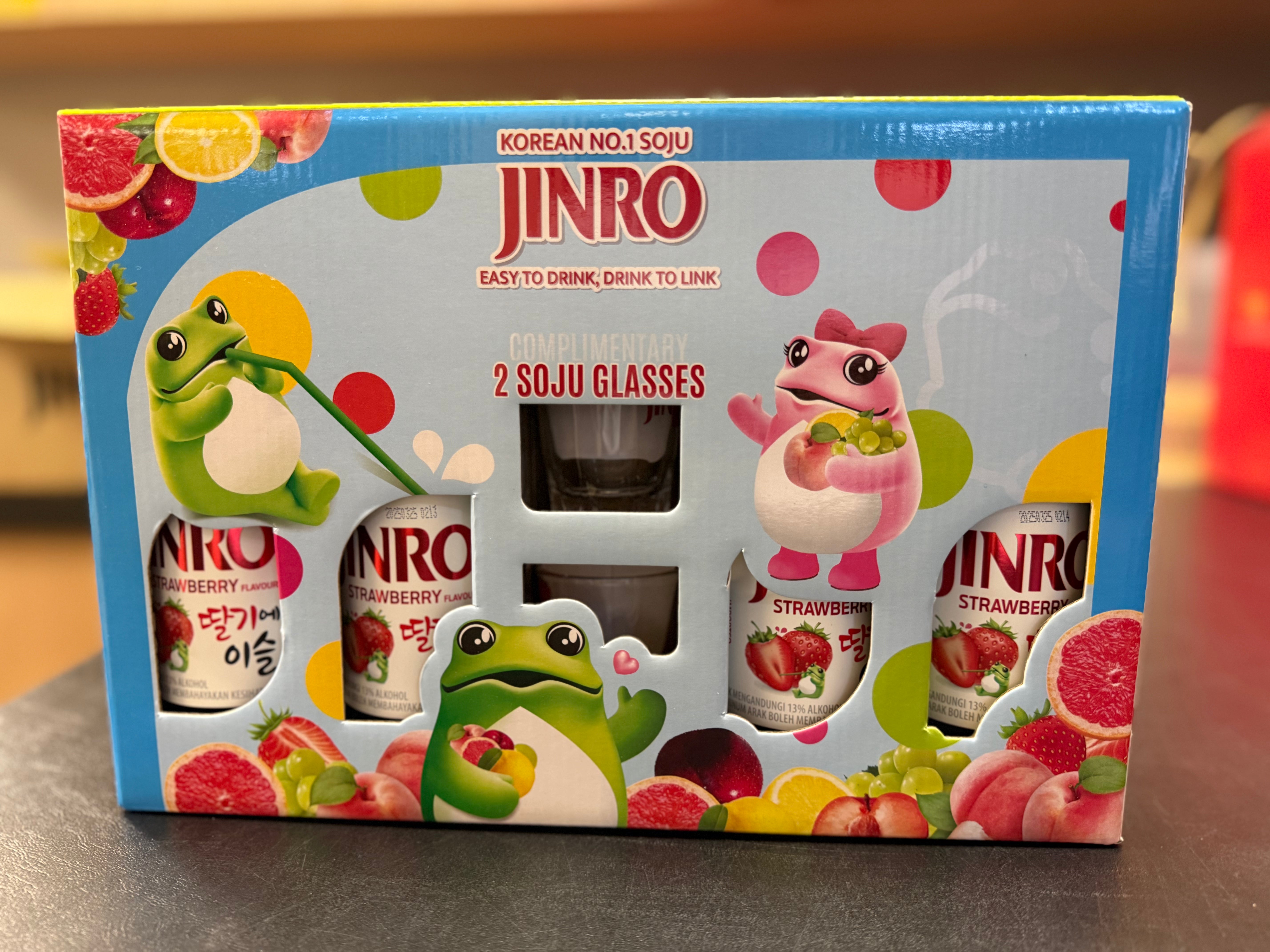 Jinro Strawberry Gift Pack 2026 (4 Bottles, 2 Free Shot Glasses)