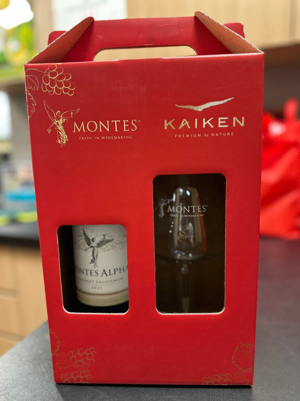 Montes Alpha Cabernet Sauvignon 750ml Gift Pack 2026 (Free One Unit Lucaris Wine Glass)